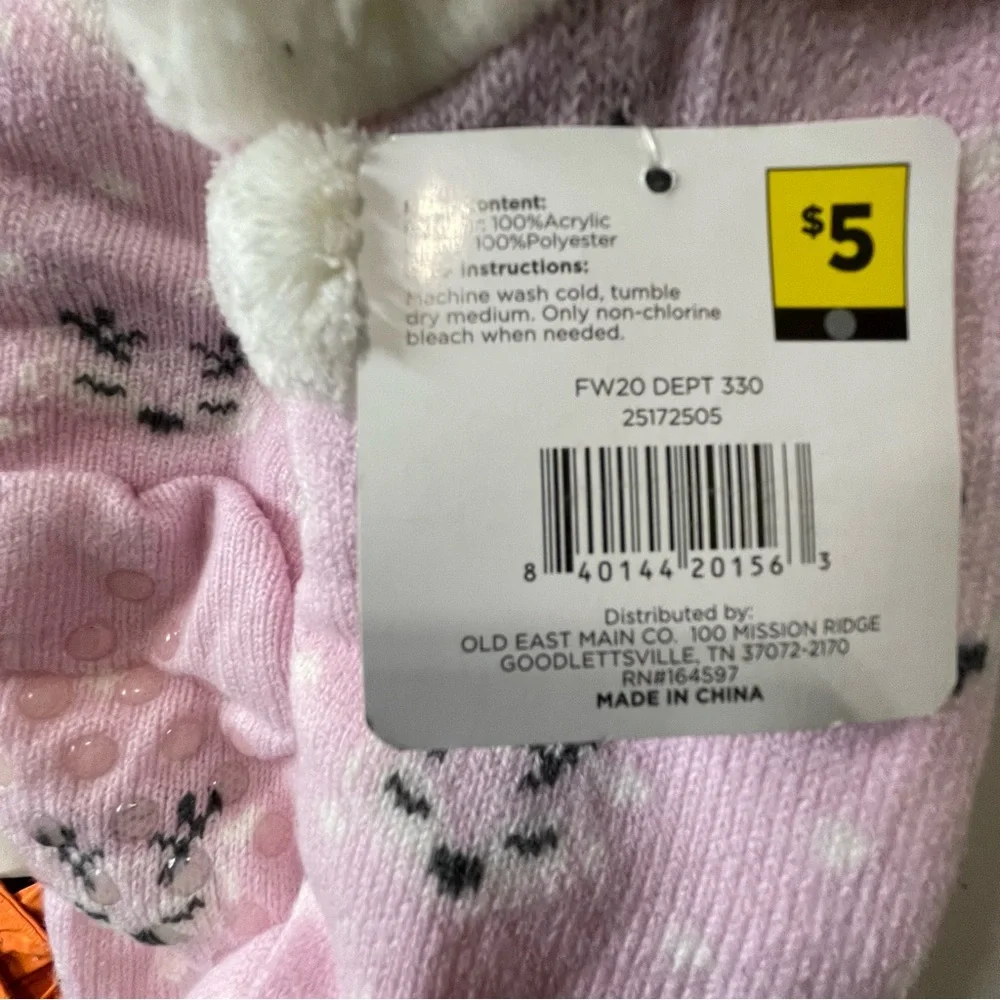 Girl’s lounge socks size 7-8.5